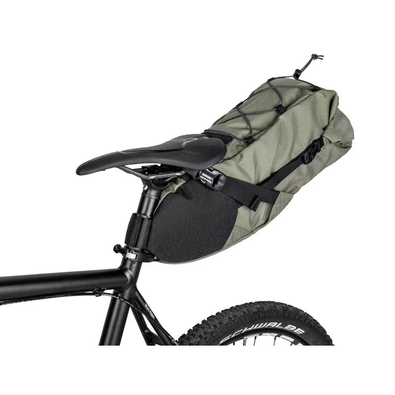 Topeak BackLoader Bikepacking-Satteltasche M 10l., Grün Max 5kg, 60(max) X 20 X 18cm, Inkl. Wasserdichtem Shrink-Bag, Strapmount 3 Topeak BackLoader Bikepacking-Satteltasche M 10l., Grün Max 5kg, 60(max) X 20 X 18cm, Inkl. Wasserdichtem Shrink-Bag, Strapmount – Bild 3