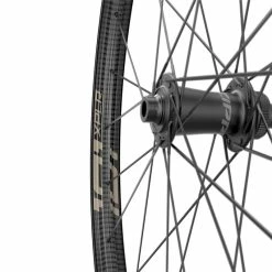 Zipp 101 XPLR Tubeless Disc-Brake Front Wheel Black Carbon/kwiqsand 700C/'12X100 -Anbauten Verkäufe zipp 101 xplr tubeless disc brake front wheel black carbon kwiqsand 700c 12x1004 1